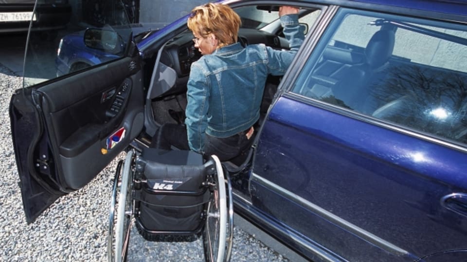 Pendler, die auf den Rollstuhl angewiesen sind, können neu mehr Steuerabzüge machen