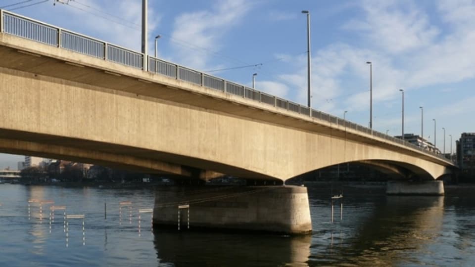 Die Johanniterbrücke hat den Aufprall unbeschadet überstanden