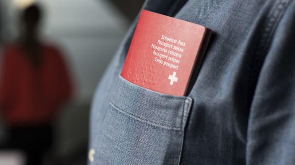 Der Weg zum Schweizer Pass soll für ausländische Jugendliche einfacher werden.