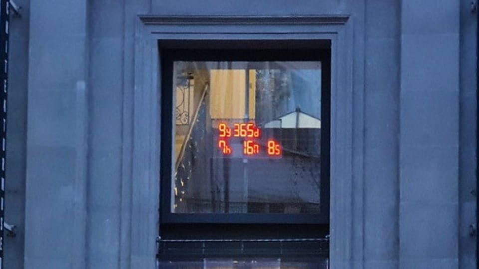 In der Silvesternacht wurde der Countdown 2030 am Steinenberg in Basel gestartet