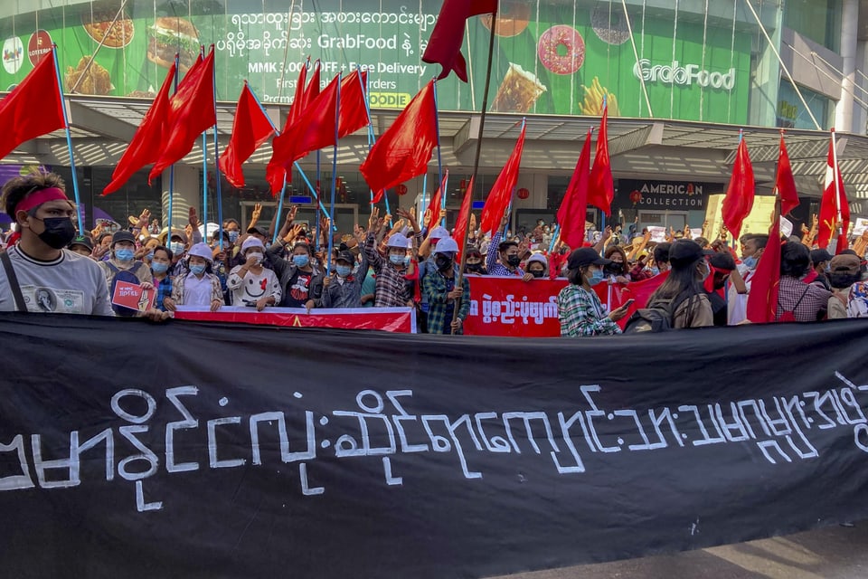 Demonstration in Burma gegen den Militärputsch