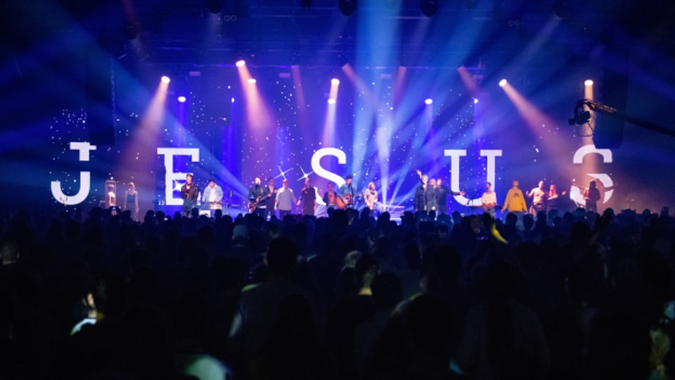 Das Praisecamp findet in der Halle der Messe Basel statt