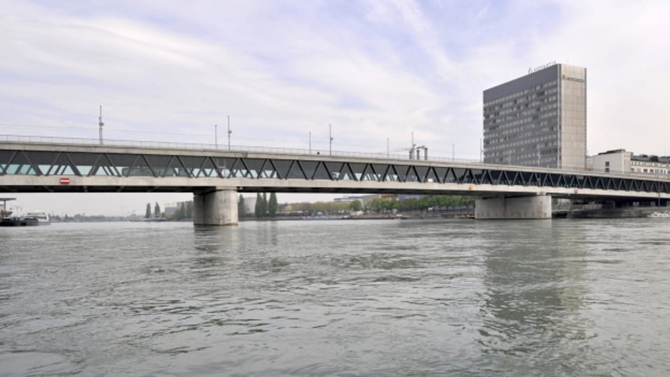 Neuer Anlauf für eine Wasserrutsche in den Rhein