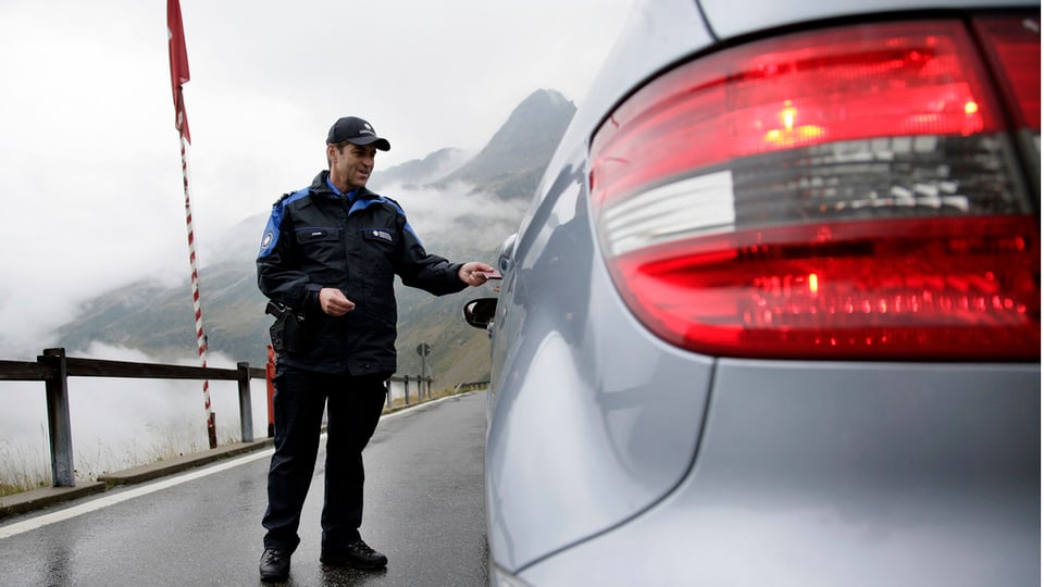 Mobile Einsatztruppen der Bündner Kantonspolizei sollen dem Kriminaltourismus einhalt gebieten.