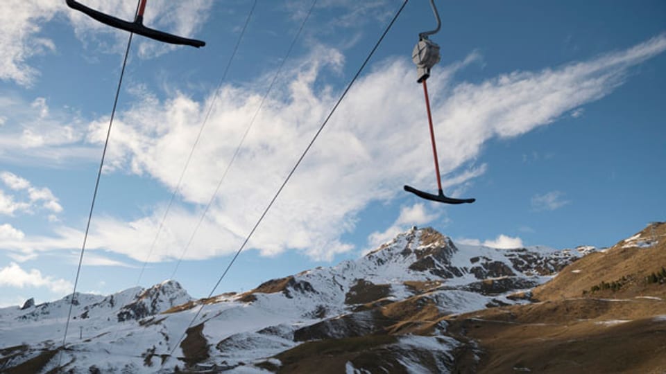 In den Bündner Bergen hoffen die Skigebiete auf den grossen Schnee.