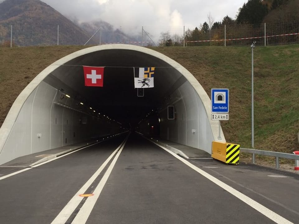 Dank des neuen Tunnels führt die A13 nun nicht mehr durch das Dorf Roveredo.