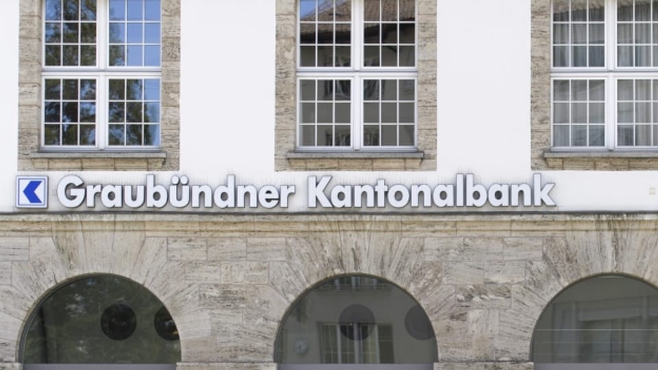 Das Logo der Graubündner Kantonalbank am Hauptsitz in Chur.