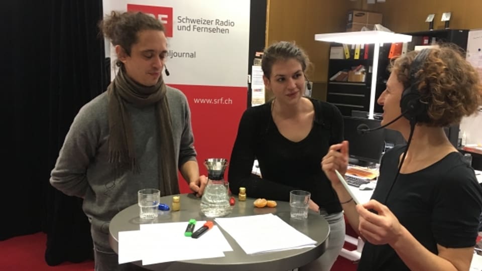 Gion-Mattias Durband und Anja Conzett im Gespräch mit SRF-Redaktorin Sara Hauschild