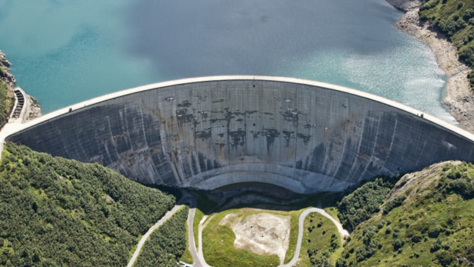 Bündner Regierung will Wertschöpfung der Wasserkraft im Kanton behalten