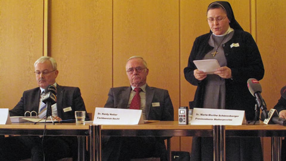 Stellten den Bericht vor: Experten Magnus Küng und Hardy Notter sowie die Provinzoberin Marie-Marthe Schönenberger.