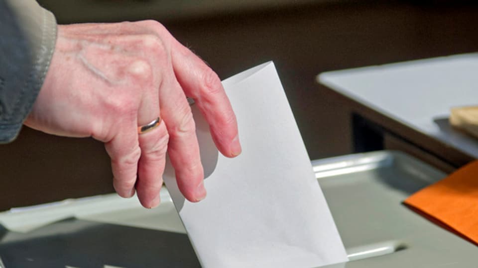 Der Kanton Zug sagt «Ja, aber» zu neuem Wahlgesetz