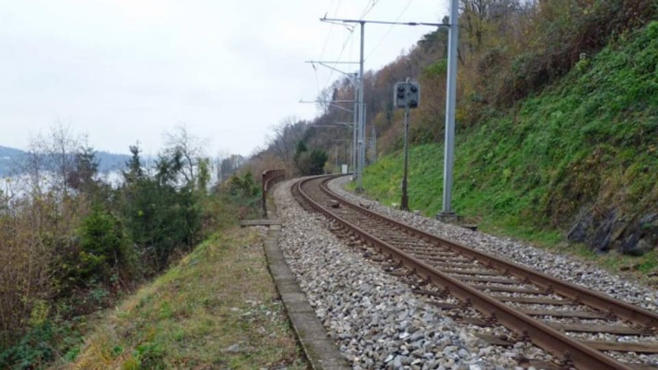 Das SBB-Gleis am Zugersee soll ausgebaut werden.