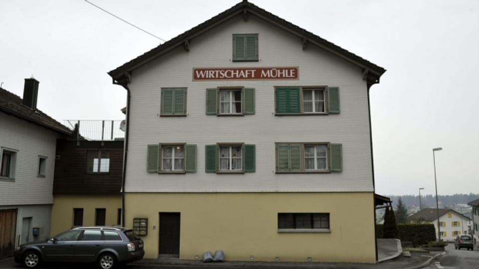 Ende März 2013 tötete der Verurteilte im Gasthaus Mühle in Schattdorf den Wirt mit einem Messer.