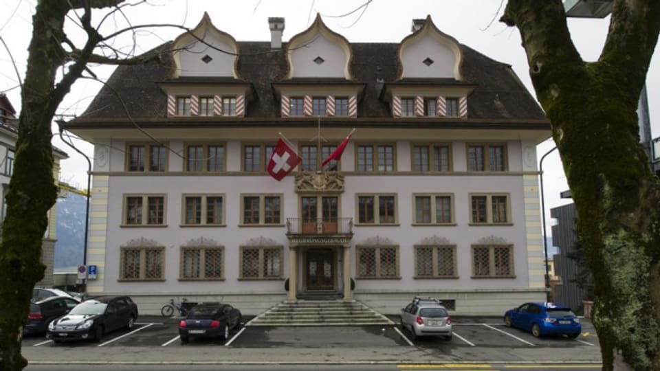 Für die Finanzen im Kanton Schwyz (hier das Regierungsgebäude) gibt es noch keine Lösung.