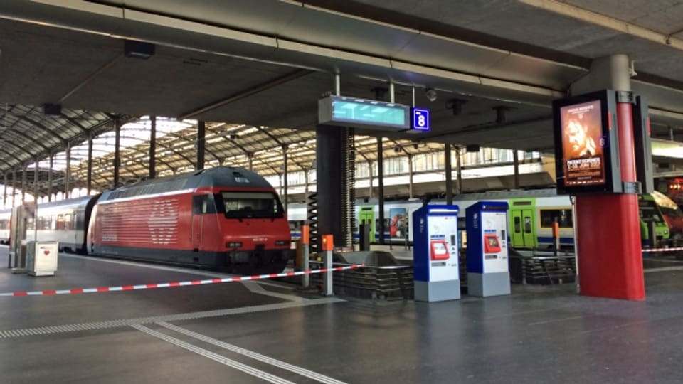 Im Bahnhof Luzern sind die Züge auf dem Abstellgleise.