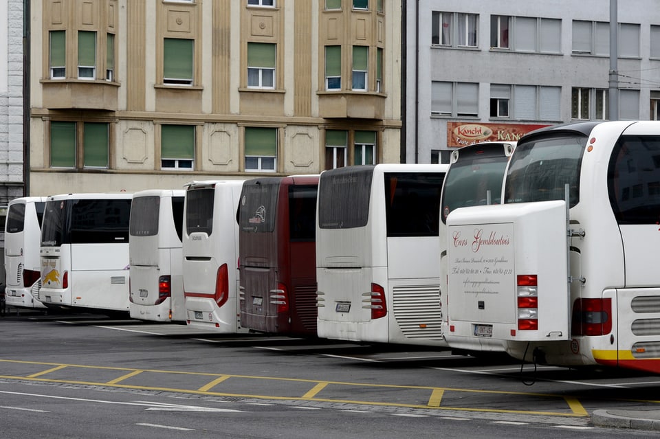 Luzern sucht neue Lösungen für die vielen Touristencars.