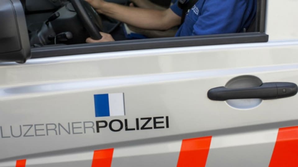 Die Luzerner Polizei hat zwei Personen festgenommen.