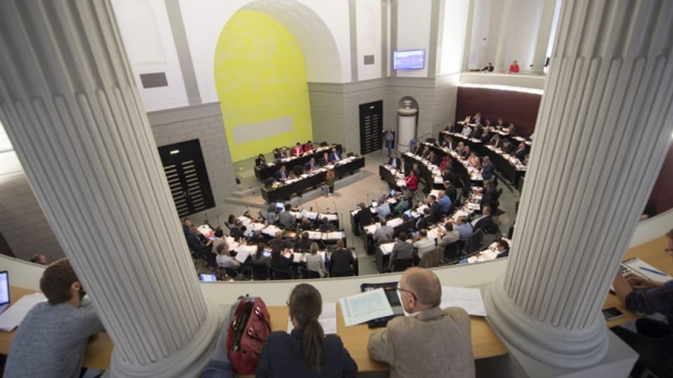Der Kantonsrat verabschiedete das überarbeitete Budget 2017 gegen den Widerstand der Linken.