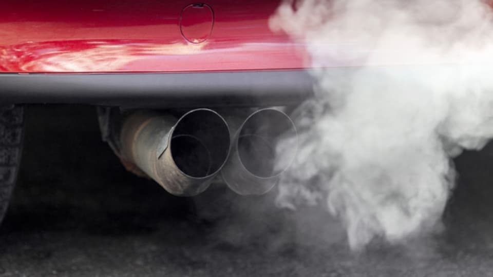 Dieselmotoren ohne Partikelfilter schaden der Luft besonders.