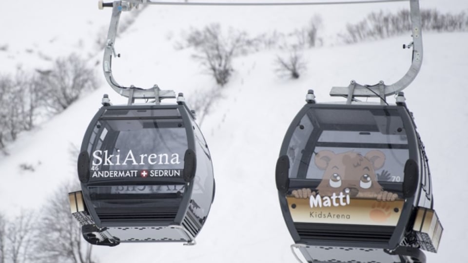 Neue Gondelbahn der Ski Arena Andermatt Sedrun.
