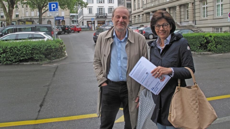 Streitgespräch zwischen dem Stadtpräsidenten und Gegner Dolfi Müller und der Befürworterin Cornelia Stocker.