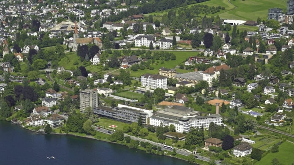 Das Areal des alten Kantonsspitals in Zug soll mit Sorgfalt überbaut werden.