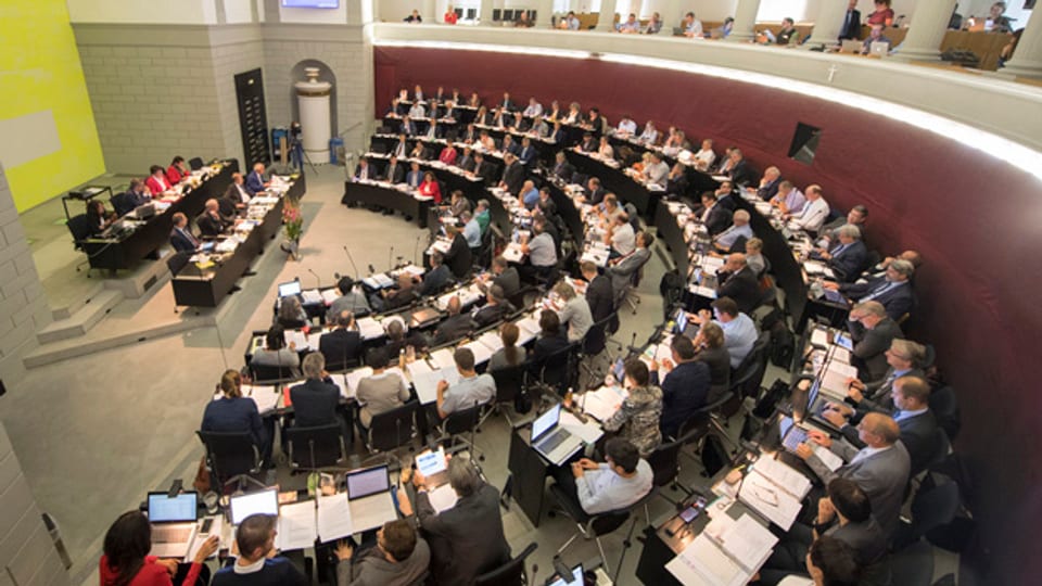 Das Luzerner Kantonsparlament diskutiert über Finanzreformen.