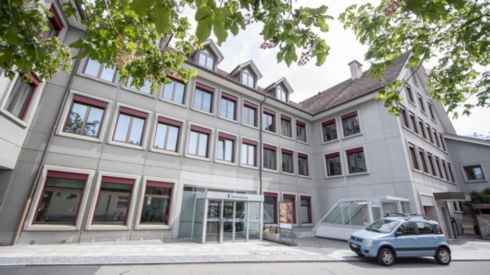 Blick auf den aktuellen Hauptsitz der Urner Kantonalbank in Altdorf.