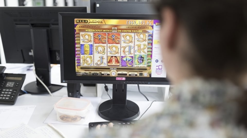 Glücksspiele am Computer - das war bisher Schweizer Anbietern verwehrt.
