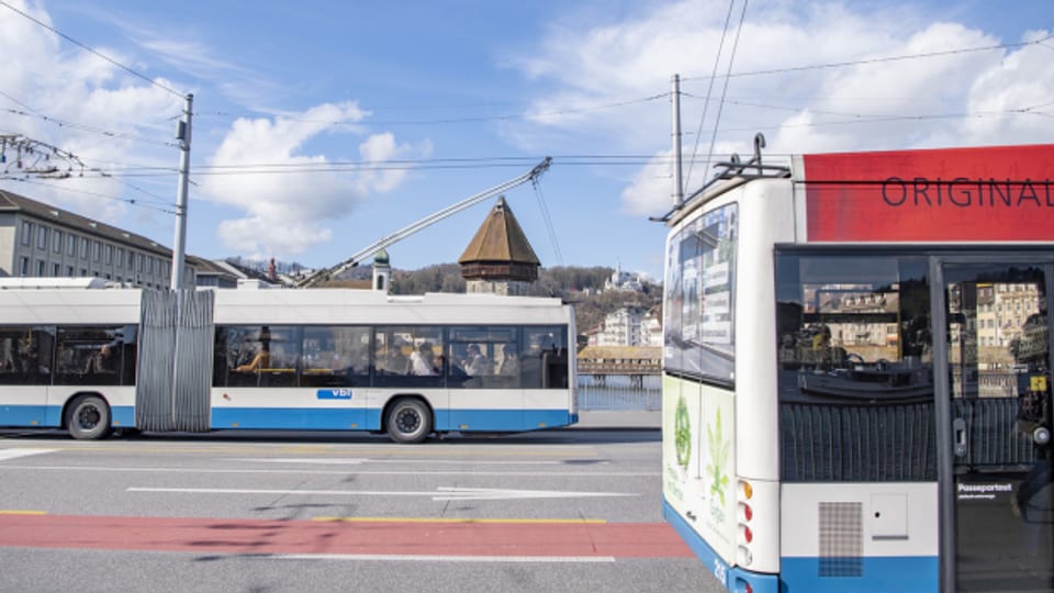 Auch die Verkehrsbetriebe Luzern (VBL) setzen weniger Busse ein.