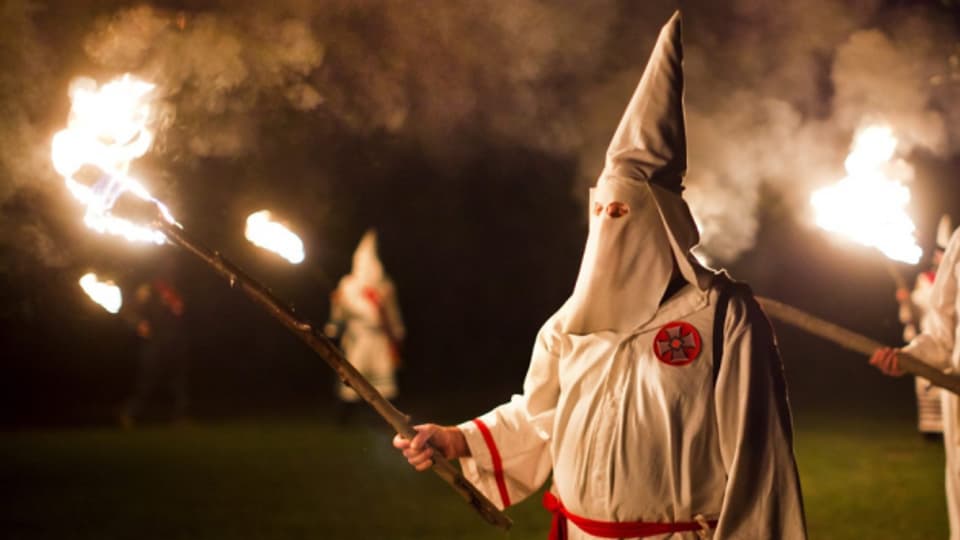 Auch Fasnachts-Auftritte in Kostümen des rassistischen Ku-Klux-Klans sollen nicht mehr möglich sein (Symbolbild).