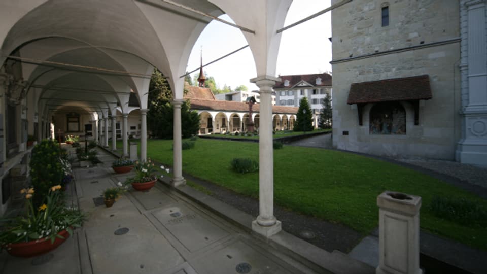 Seit über 70 Jahren zahlt die Stadt Luzern für den Unterhalt der Gräber bei der Hofkirche.