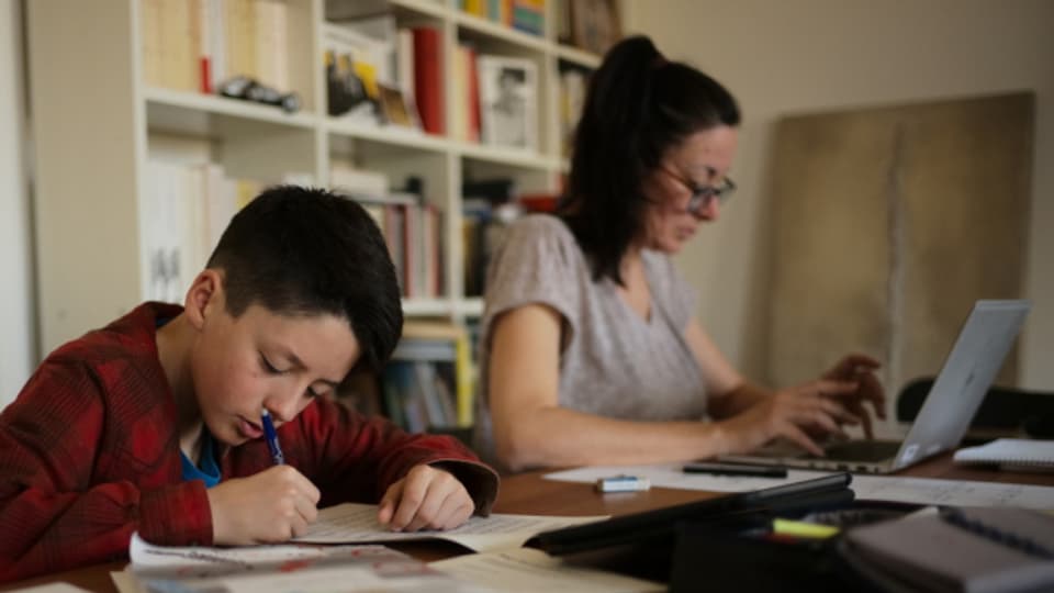 Zuhause in die Schule gehen und arbeiten: Das kann zu Konflikten führen