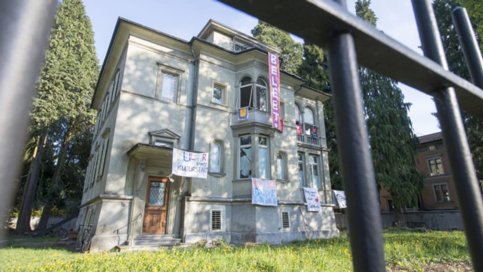 Die Villa an der Obergrundstrasse wurde vor fünf Jahren illegal besetzt.