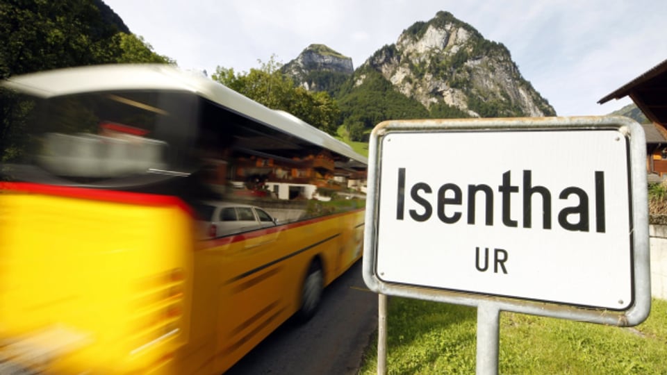 Strasse nach Isenthal: Zwei Felsblöcke bedrohen die Verbindung ins abgelegene Urner Dorf.