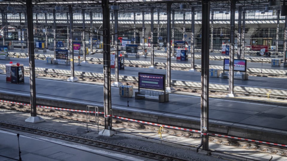 Der Zugverkehr am Bahnhof Luzern ist dieses Wochenende beinahe komplett stillgelegt.