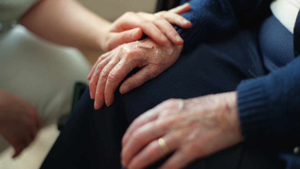In Schwyzer Alters- und Pflegeheimen gibt es keine einheitlichen Regeln für die Sterbehilfe.