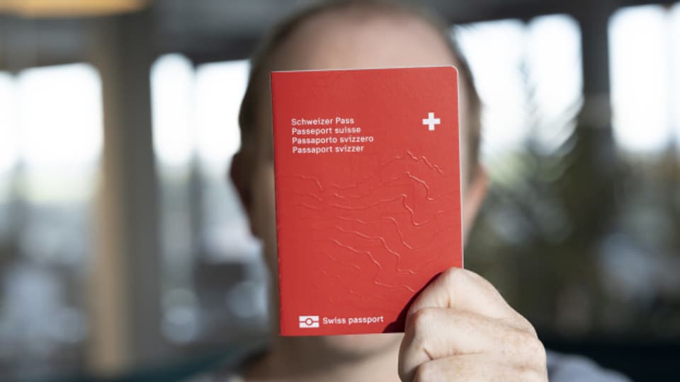 Wer diesen Pass will, muss im Kanton Schwyz teilweise ungewöhnliche Fragen beantworten.
