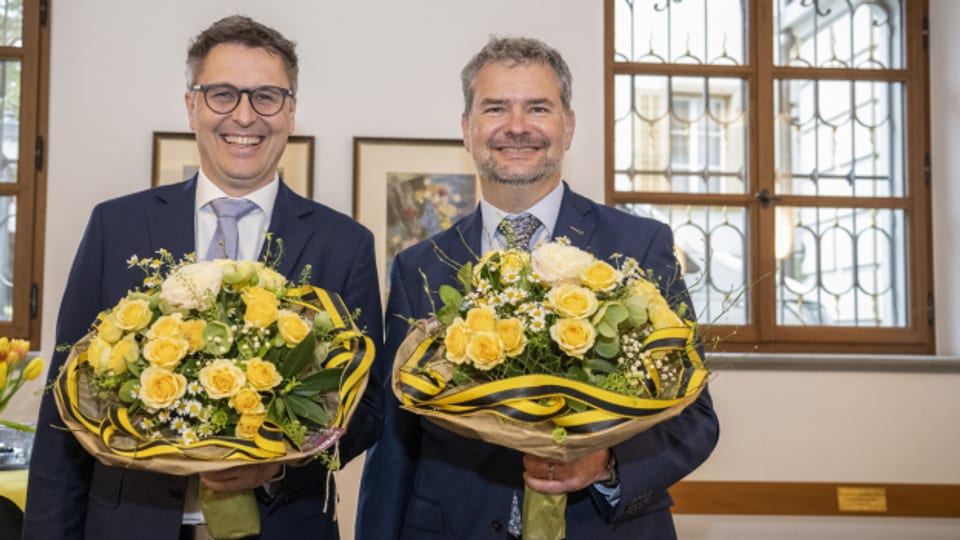 So sehen strahlende Sieger aus: Hermann Epp (links) und Georg Simmen am Wahlsonntag.
