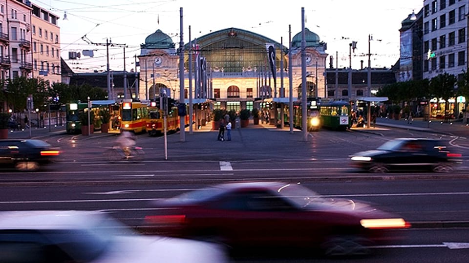 Der Bahnhof Basel in schönem Licht.