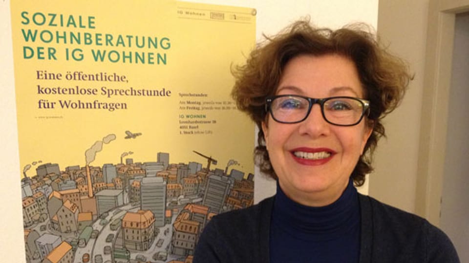 Anne Burri von der IG Wohnen hilft in Basel bei der Wohnungssuche.