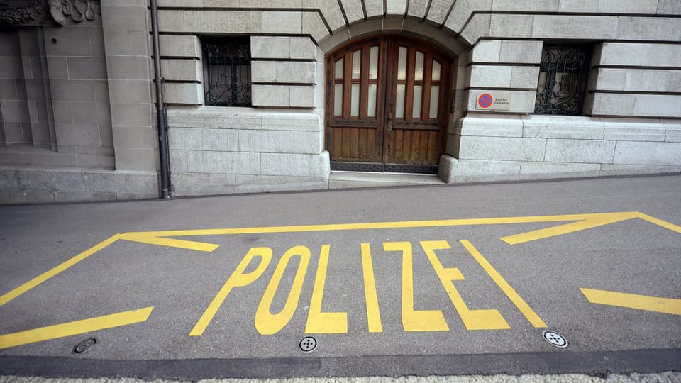 Polizeiaffäre Zürich: Zwei Beamten werden entlassen.