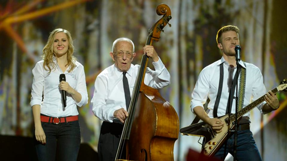 Emil Ramsauer stand mit dem Kontrabass auf der grossen Bühne des Eurovision Song Contests in Malmö