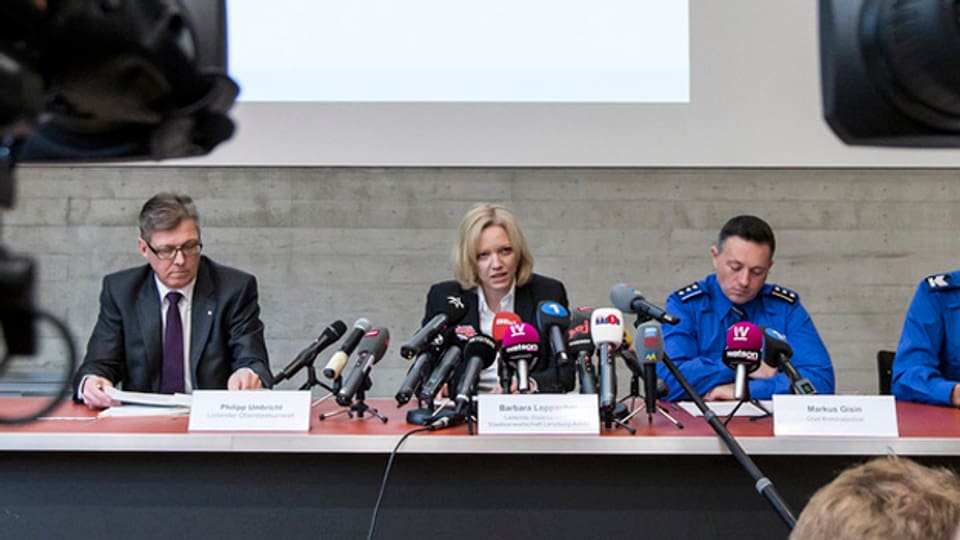 Sie informierten über den Zwischenstand der Ermittlungen (v.l.): Philipp Umbricht (Leitender Oberstaatsanwalt), Barbara Loppacher (Leitende Staatsanwältin) und Markus Gisin (Chef Kriminalpolizei).