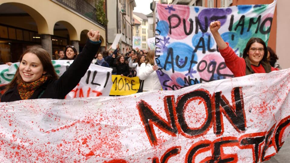 Bereits 2004 haben die Tessiner Schülerinnen und Schüler protestiert - diese Woche war es wieder soweit.