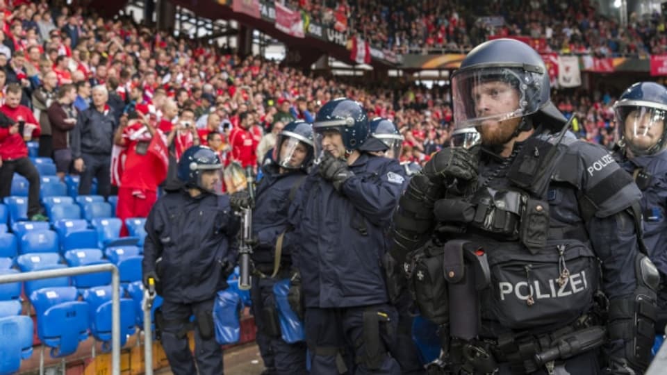 Viel Polizei im Einsatz. Das Europa League-Finalspiel kostet den Kanton Basel knapp 2 Millionen Franken.