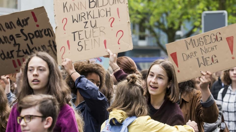 Schüler wehren sich in mehrern Städten gegen Bildungsabbau
