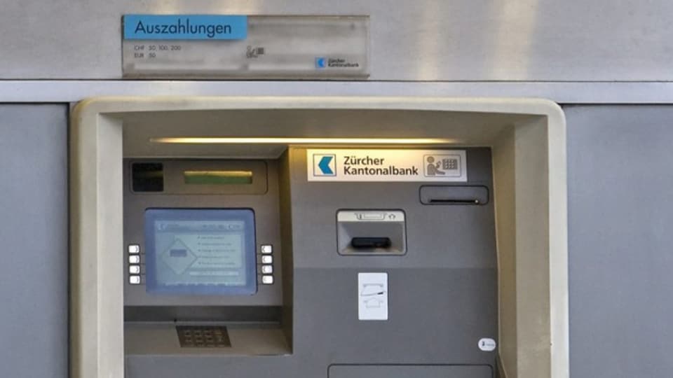 Stein des Anstosses. In Biel steht ein Bancomat der Zürcher Kantonalbank.