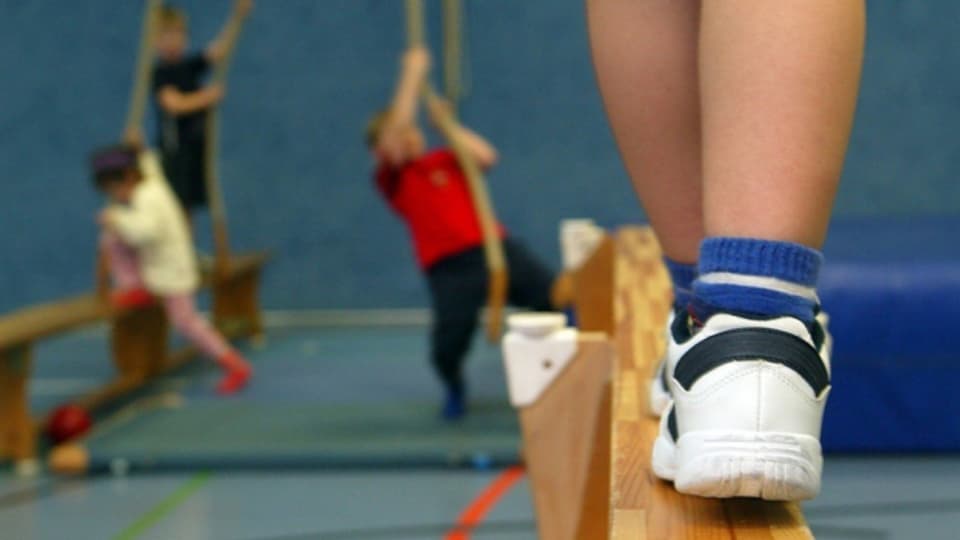 Tatort Turnhalle: Ein Leitfaden soll helfen, bei einem Verdacht richtig zu reagieren.