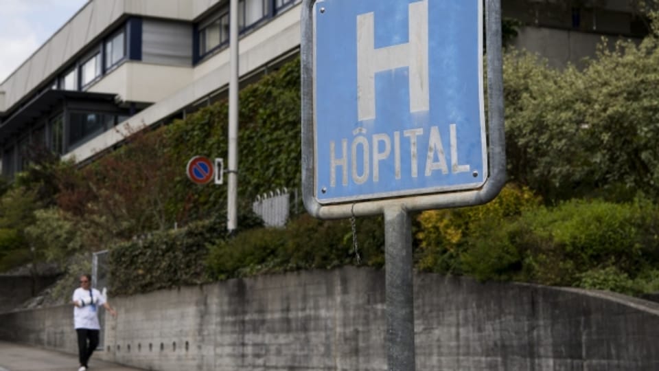 Die Mitarbeiter im Spital Moutier sind verunsichert.